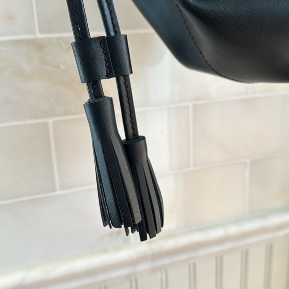 Black vegan leather bucket bag - Picture 6 of 7